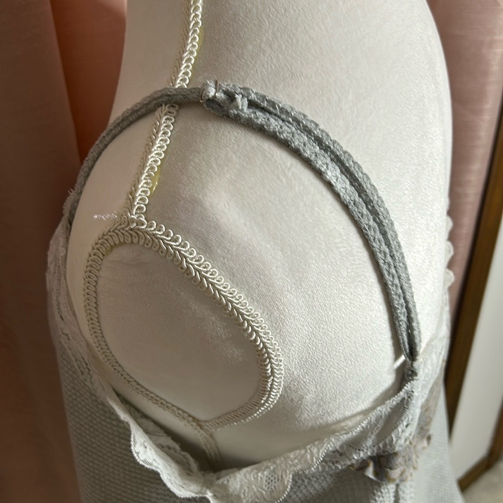 POL, Lace Trim Gray Cami Top MED - Picture 7 of 13
